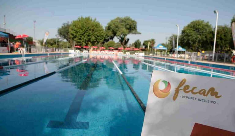 Alcázar celebra el 17º Campeonato Regional de Natación de Verano