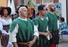 Alcázar vivió unas vistosas y coloridas fiestas de Moros y Cristianos en las que participaron más de 200 personas 26