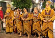 Alcázar vivió unas vistosas y coloridas fiestas de Moros y Cristianos en las que participaron más de 200 personas 30