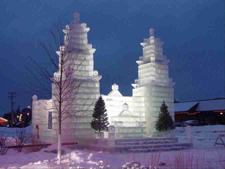 Conoce algunos de los edificios de hielo más sorprendentes del mundo 8 Conoce algunos de los edificios de hielo más sorprendentes del mundo 8