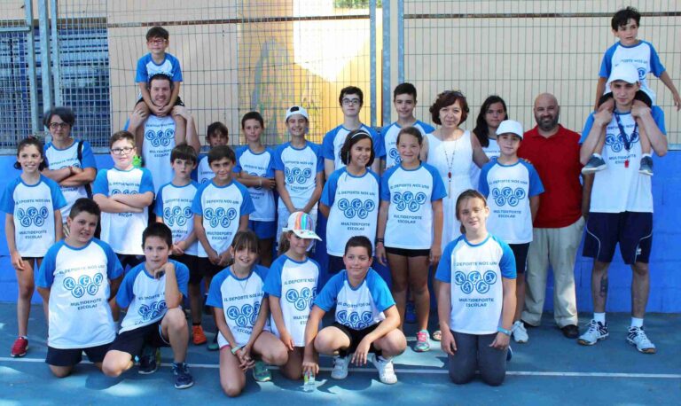 Niños y niñas disfrutan en Alcázar del II Campus de Verano Multideporte