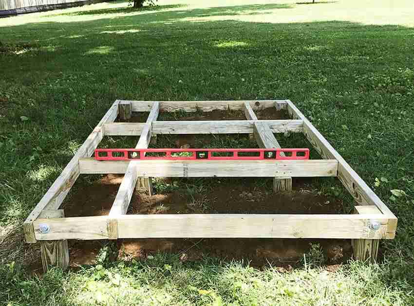 Construye tú mismo una casita de juegos de madera para el jardín 3