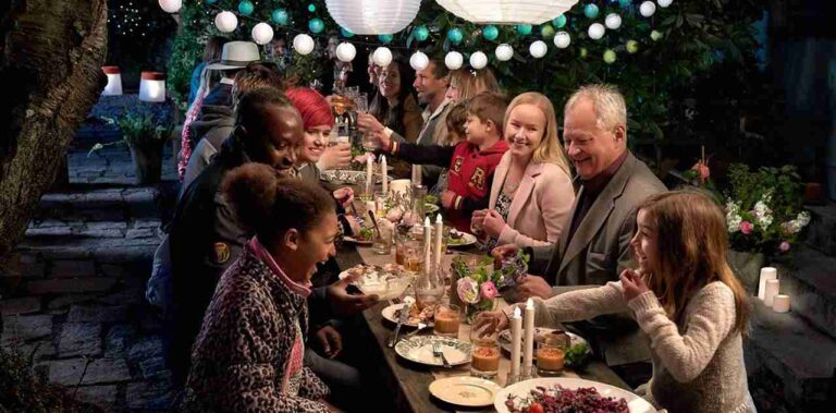 Rincones luminosos para tus reuniones estivales en la terraza