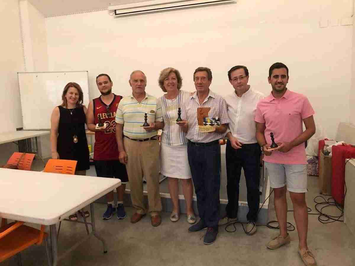 Entrega de premios del Torneo de ferias de ajedrez Juvenil 1