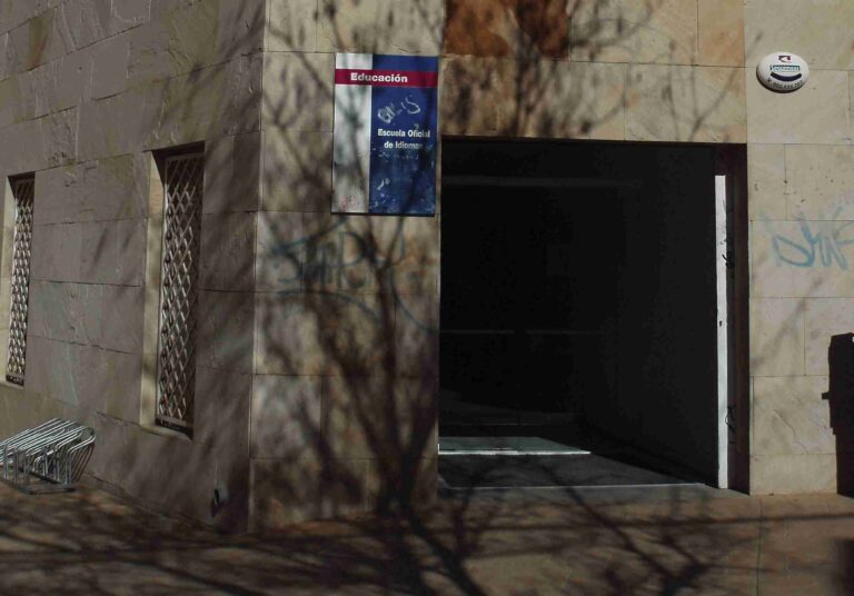 La Escuela Oficial de Idiomas ofrece plazas vacantes en todos los niveles de Inglés, Francés, Alemán e Italiano