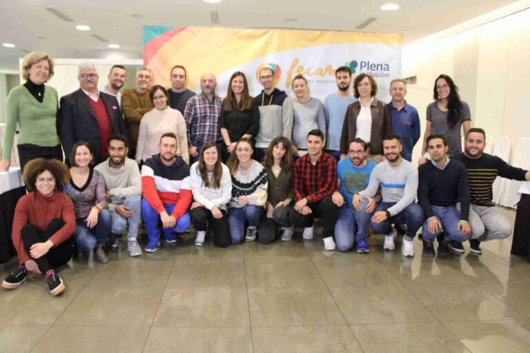 FECAM valora celebrar en el pabellón Vicente Paniagua el campeonato regional de baloncesto