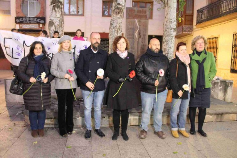 El empoderamiento de la mujer y el recuerdo de las víctimas centralizaron el acto por el Día Internacional para la Eliminación de la Violencia contra la Mujer