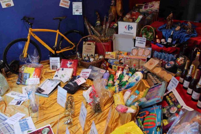 El Santo Entierro presenta su Gran Cesta de Navidad