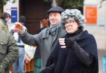 Concentración de corros de mesas camilla en el Carnavalcázar 2018 2