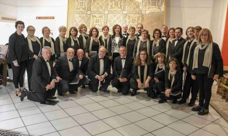 El Museo Municipal de Alcázar acogió la puesta de largo del Coro de Voces Doradas