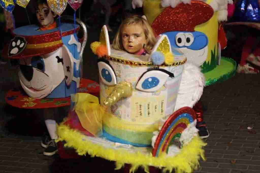 Veinte comparsas participaron en el Gran Desfile de Comparsas y Carrozas del Carnavalcázar 2018 13