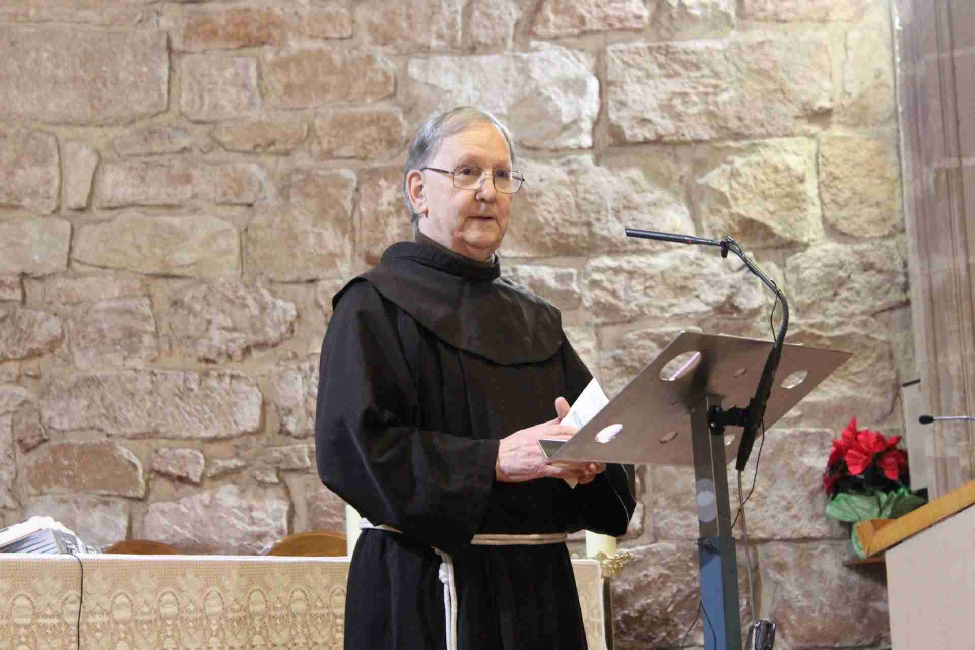 El poeta franciscano Victorino Terradillos Ortega reivindicó la ternura en el Pregón oficial de Navidad 1