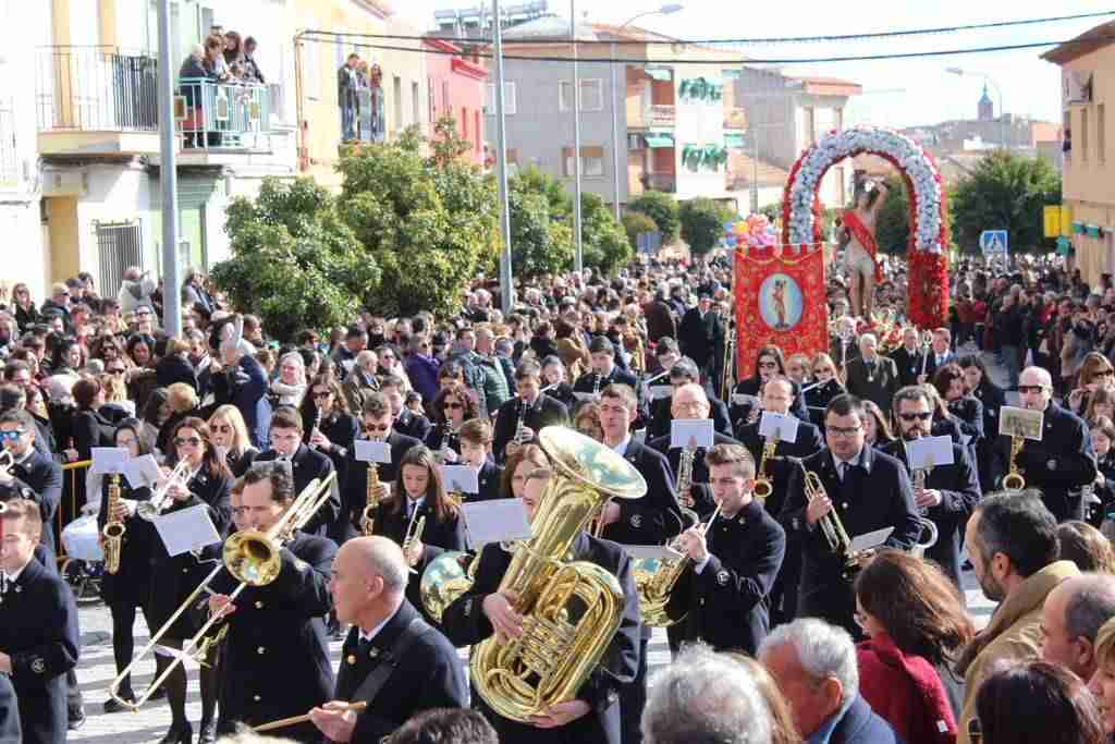 San Sebastián volvió a sacar a la calle a cientos de personas de Alcázar y su comarca 1