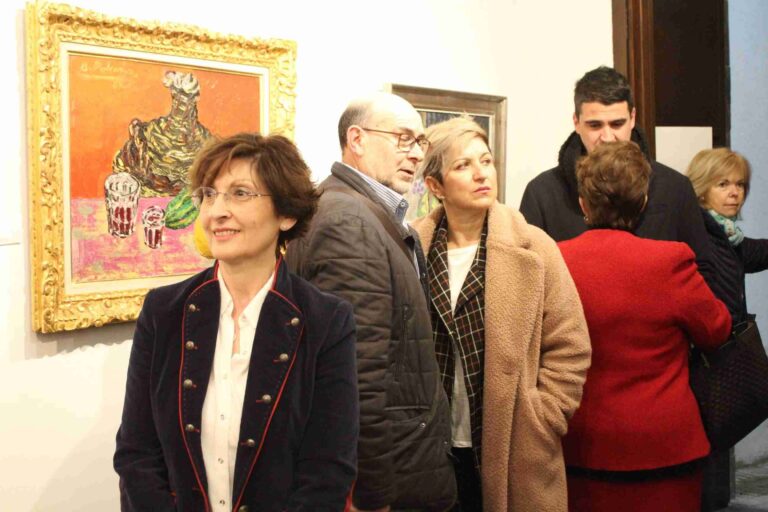 Un siglo de historia de la pintura manchega en la muestra «Figuraciones y Realismos de La Mancha»