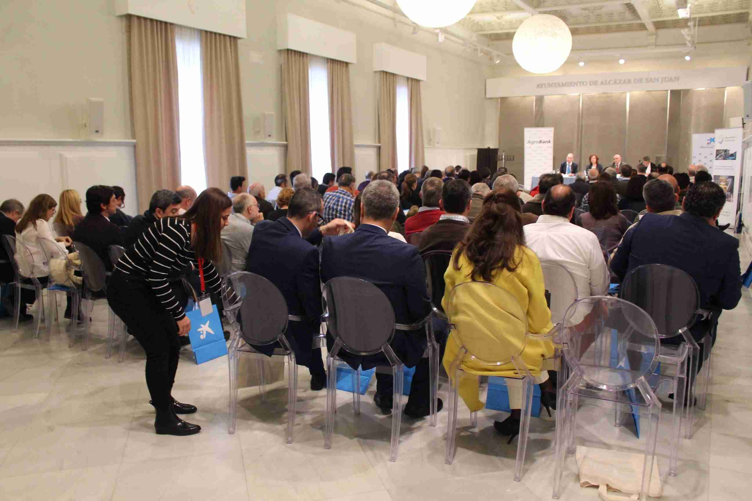 El Salón Noble del Ayuntamiento acoge una jornada sobre el presente y el futuro del Alto Guadiana 1