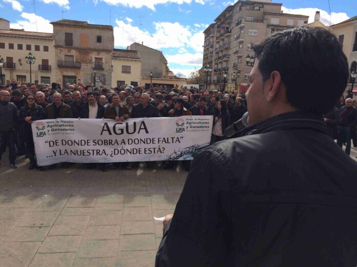manifestacion-agua-villarrobledo_2015.jpg