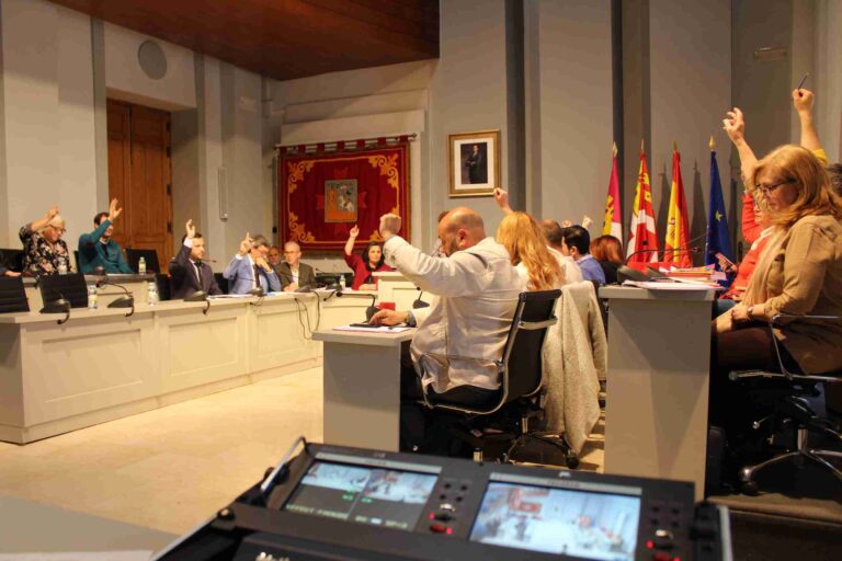 Reservar el 7% de la contratación municipal para Centros Especiales de Empleo, apoyo al ferrocarrill y ahorro del agua