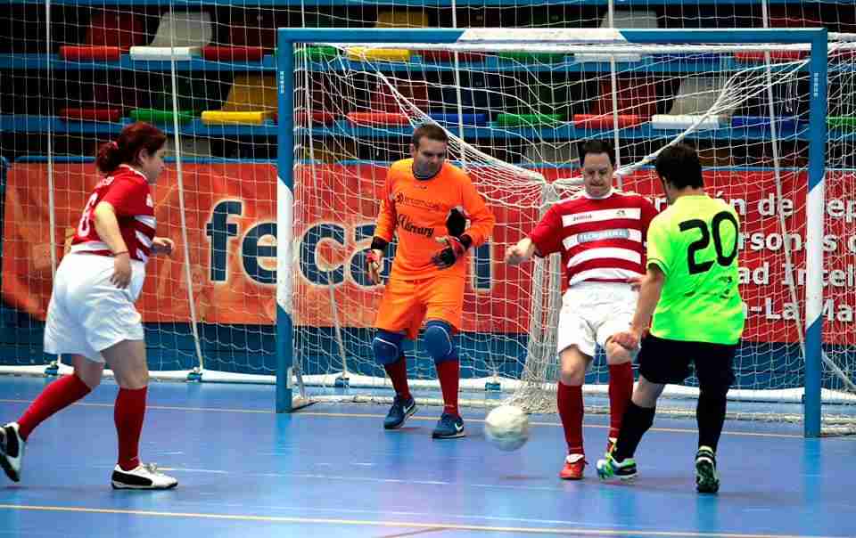 Gran participación en el campeonato regional de fútbol sala para personas con discapacidad intelectual 2