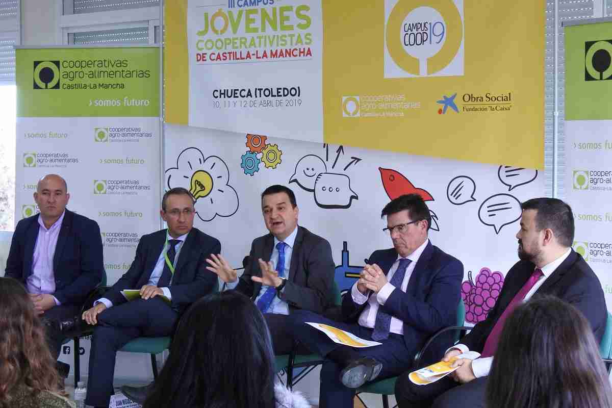El Gobierno regional destaca la importancia de los jóvenes, la visibilidad de las mujeres y la fortaleza de las cooperativas como ejes fundamentales para el sector agroalimentario 2