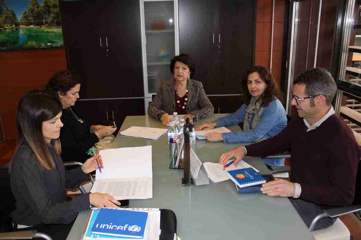 El Gobierno regional se reunió con entidades y dio a conocer el borrador del anteproyecto de Ley de Infancia y Familias de Castilla-La Mancha 1