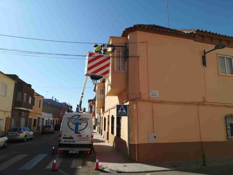 Continúa el cambio de luminarias de ahorro dentro de las peticiones de los vecinos en los presupuestos participativos