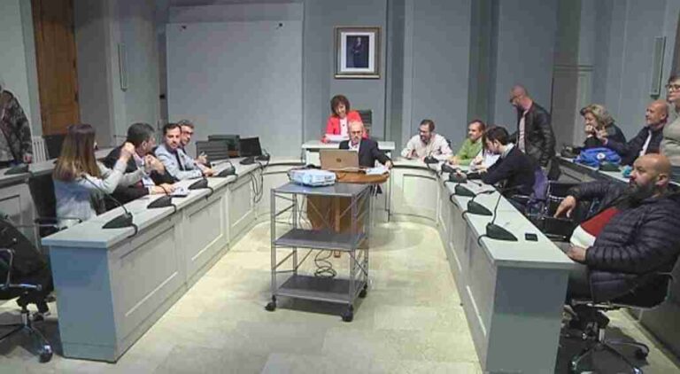 Celebrado el pleno extraordinario para el sorteo de los integrantes mesas electorales