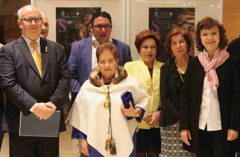 Animando a hermandades y cofradías a «trabajar juntos para engrandecer la Semana Santa y convertirla en Fiesta de Interés Turístico Regional»
