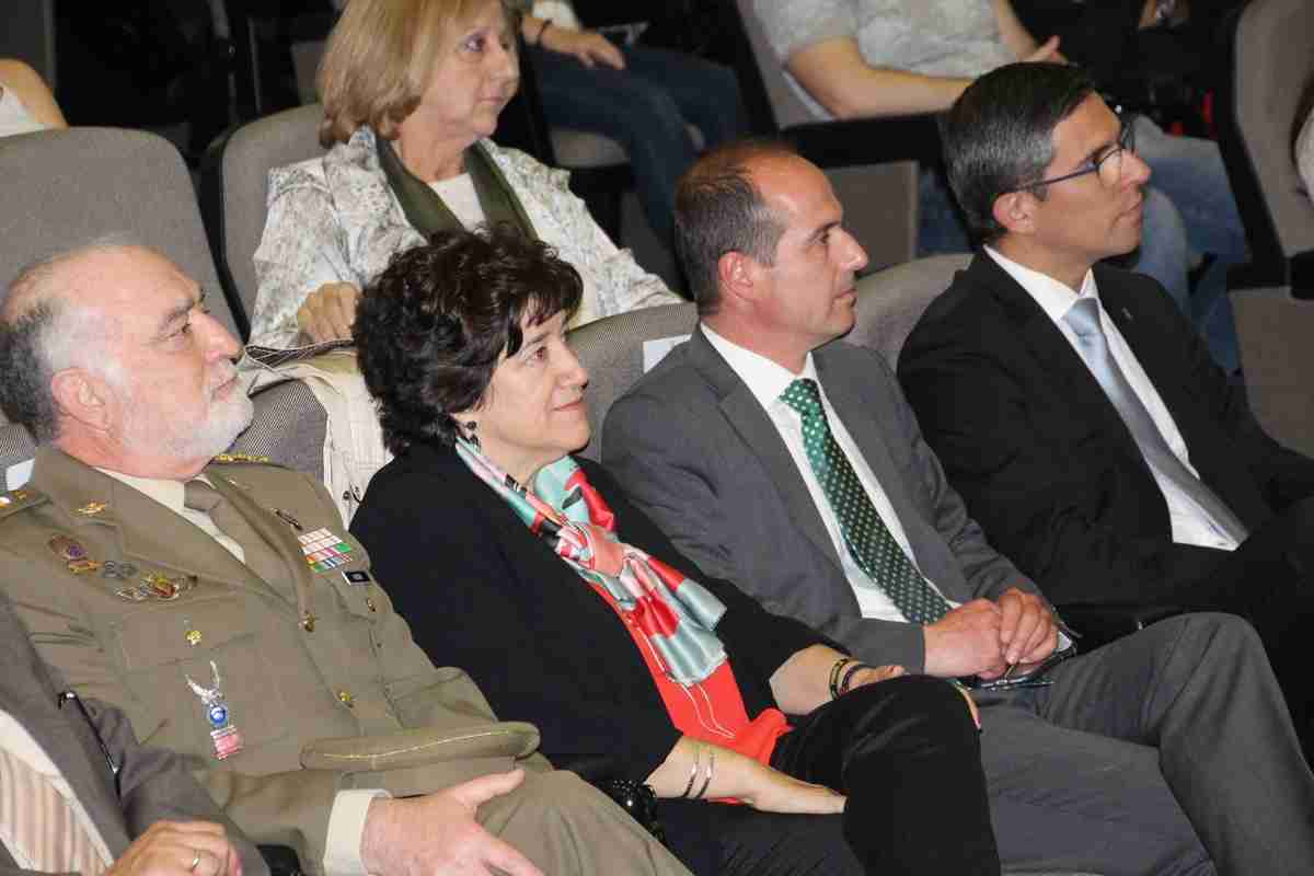 El Gobierno regional resaltó el trabajo de los que, “en su día, trabajaron ejemplarmente para trasferir enseñanzas como las de enfermería a la universidad” 1 El Gobierno regional resaltó el trabajo de los que, “en su día, trabajaron ejemplarmente para trasferir enseñanzas como las de enfermería a la universidad” 1