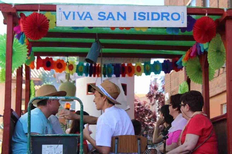 Cientos de alcazareños disfrutaron de la tradicional romería de San Isidro