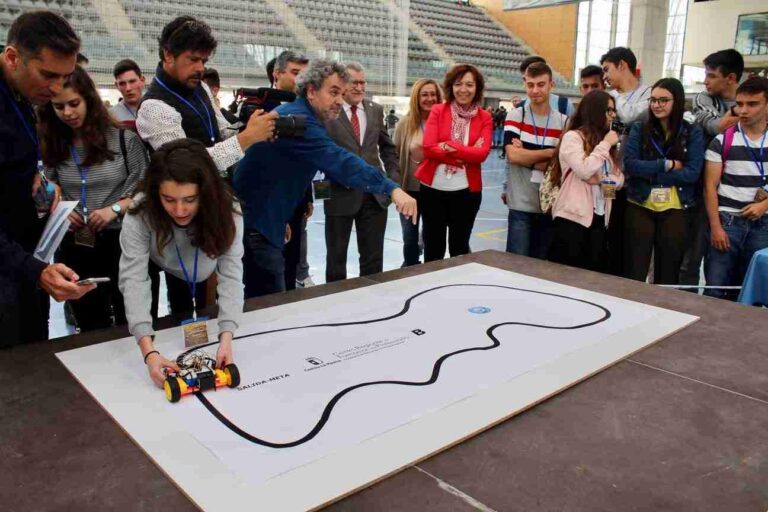 Estudiantes de la región participan en Alcázar en las IV Jornadas Regionales de Proyectos Tecnológicos