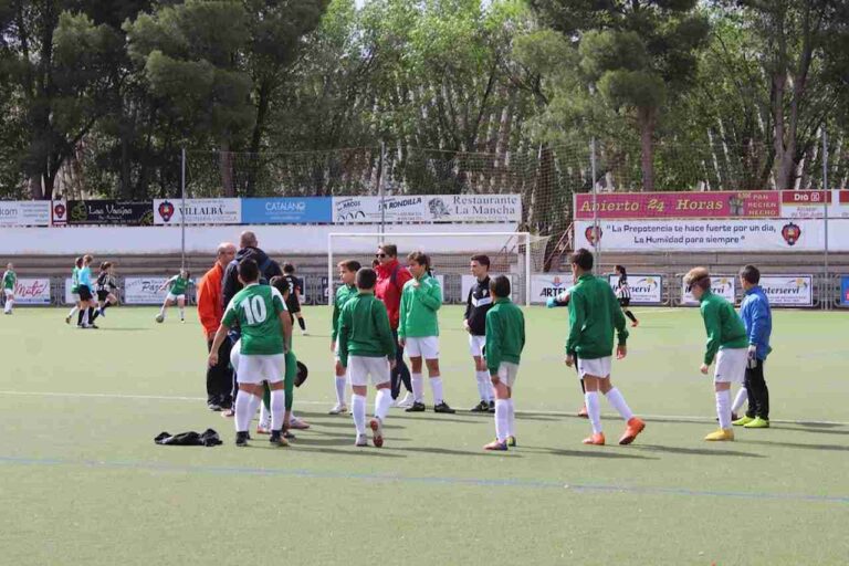 Más de 30 equipos alevín e infantil de fútbol 7 y 11 de la región disfrutaron en Alcázar del Torneo Interescuelas