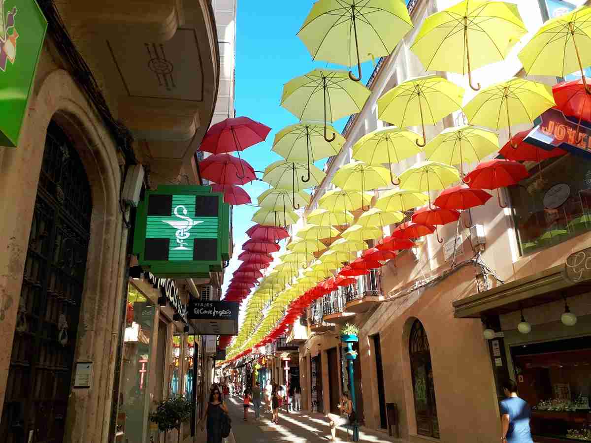 En 2018, Castilla-La Mancha cerró con 2.866 farmacéuticos colegiados y 1.263 farmacias, 138 VEC 1