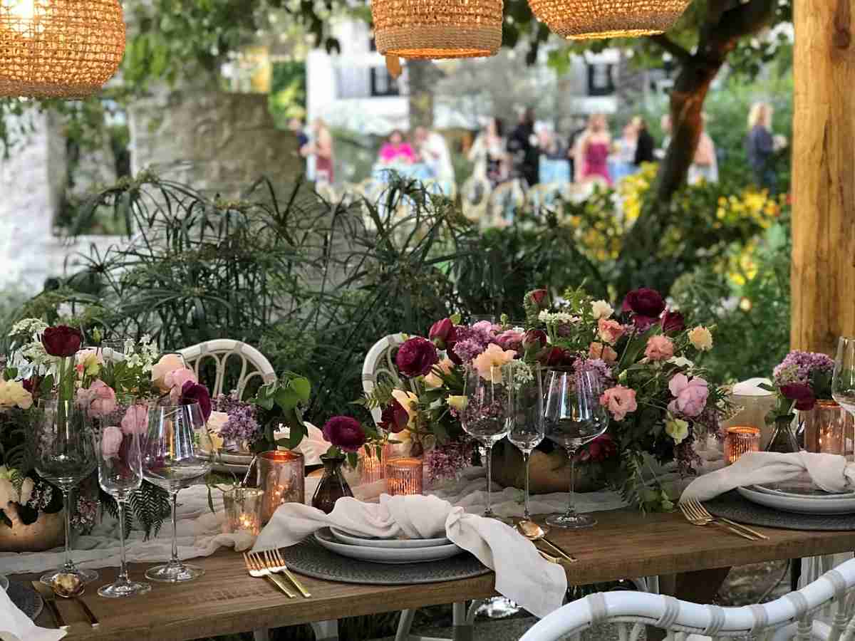 Centros de mesa para decorar tu boda con desbordante naturaleza 2