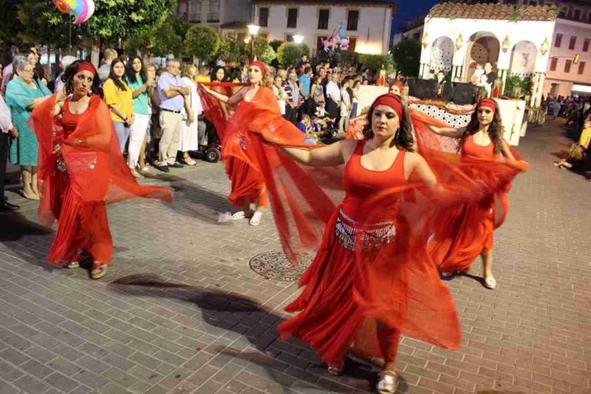 La Entrada Mora llenó de música y colorido las calles de Alcázar de San Juan 7