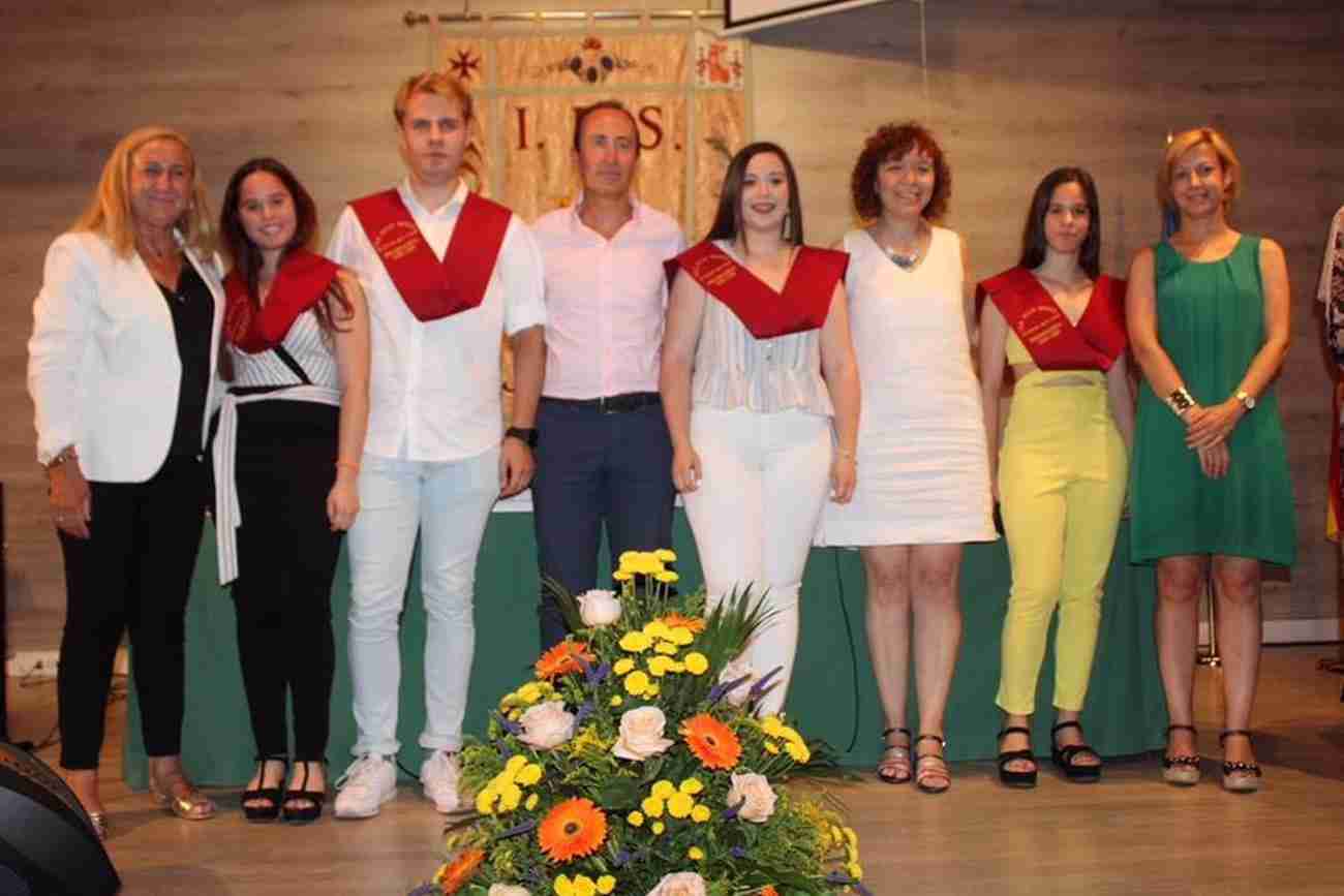 El IES Juan Bosco de Alcázar despide el curso con la imposición de becas a los graduados 11