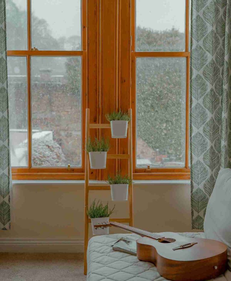 Decorar tus paredes con originales ideas de jardines verticales