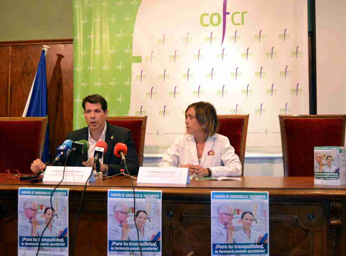 Los farmacéuticos de Ciudad Real llevan a cabo la campaña de “Adherencia al Tratamiento” para asesorar a pacientes 1 Los farmacéuticos de Ciudad Real llevan a cabo la campaña de “Adherencia al Tratamiento” para asesorar a pacientes 1