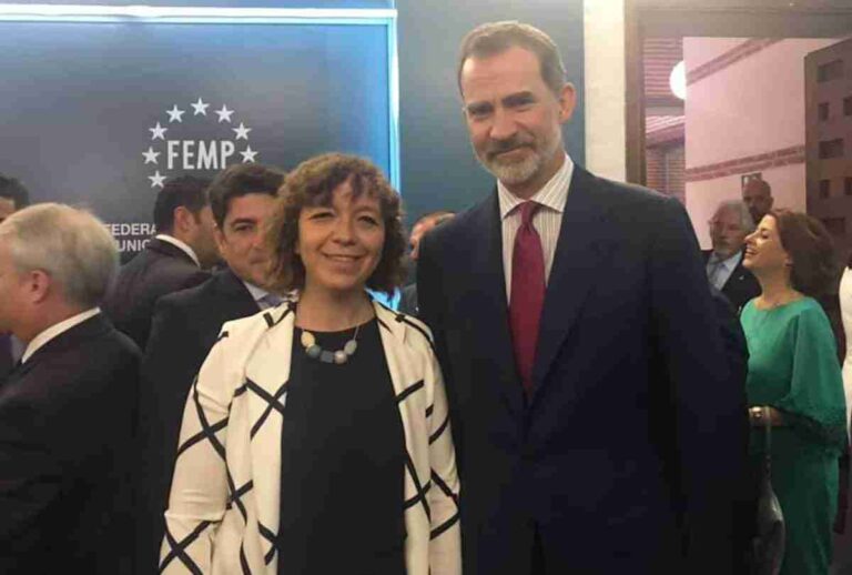 La alcaldesa de Alcázar participa en Madrid en la entrega al Rey de la Llave de Oro del Municipalismo