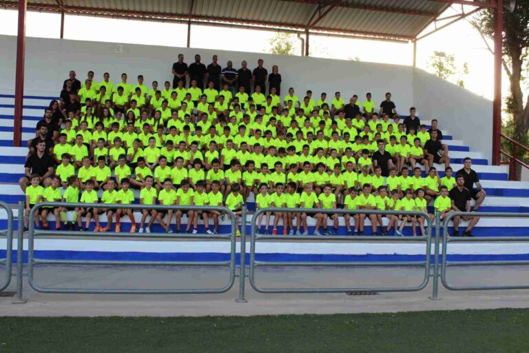 El campus de Fútbol en Alcázar bate récord de participación