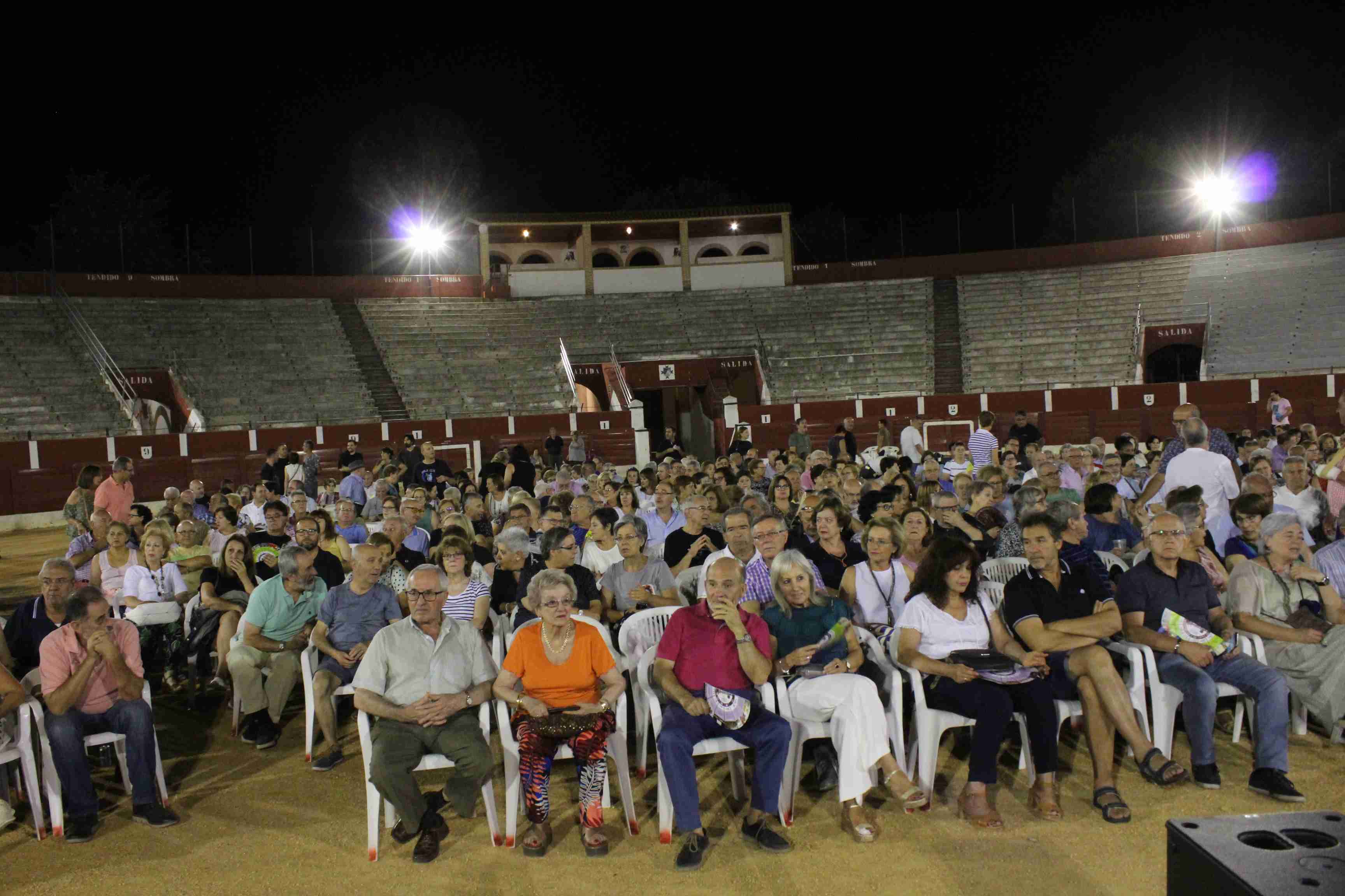 Luis Pastor puso el cierre de oro a los Escenarios de Verano con poesía, música, memoria y conciencia social 1