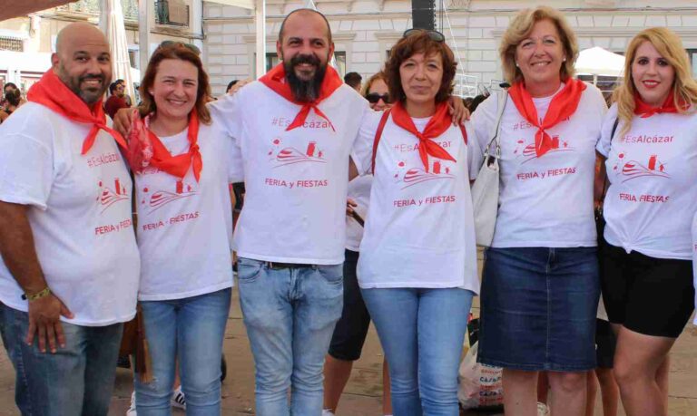 No hay Feria sin uniforme festero de Alcázar de San Juan