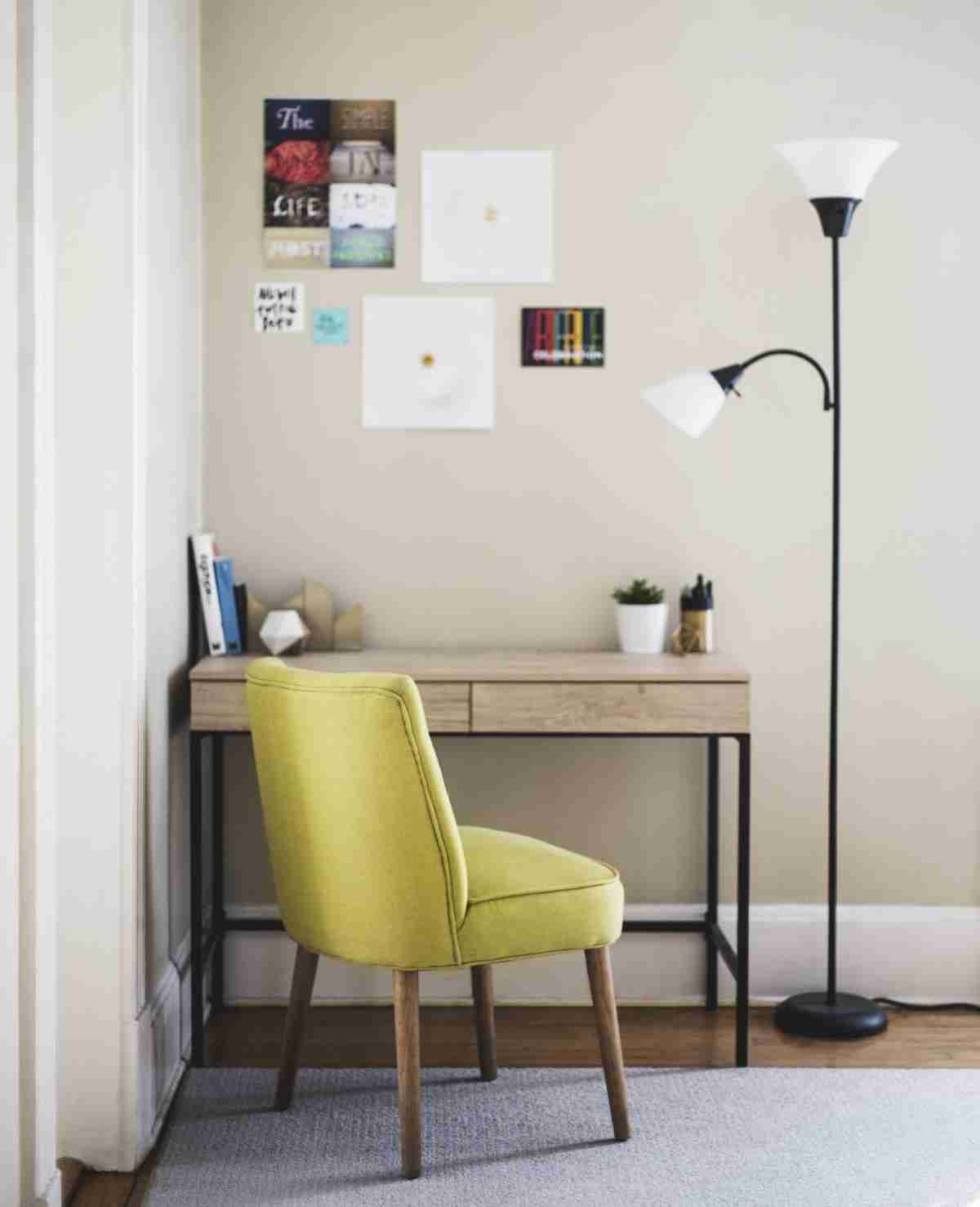 Una zona de trabajo en casa con poco espacio y mucho atractivo 4