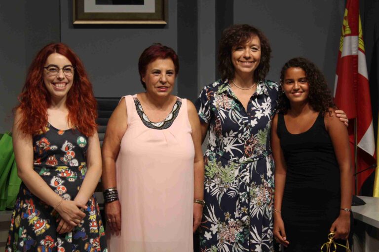 Alcázar dice adiós a las niños saharauis que han disfrutado del verano en la ciudad