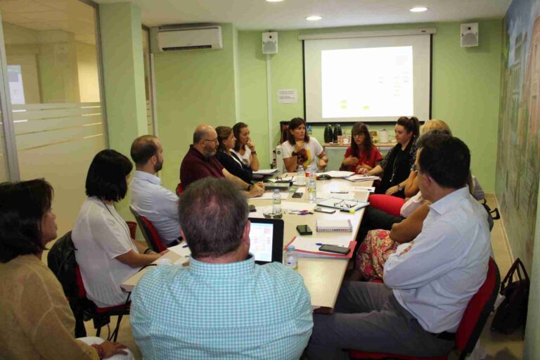 Directivos del Ministerio de Sanidad y Bienestar Social visitan Alcázar para conocer el funcionamiento de Servicios Sociales