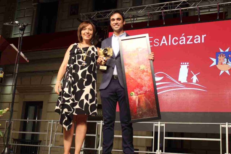 Las caras más conocidas de Antena 3 felicitaron las fiestas a alcazareñas y alcazareños de la mano de Pablo Conde