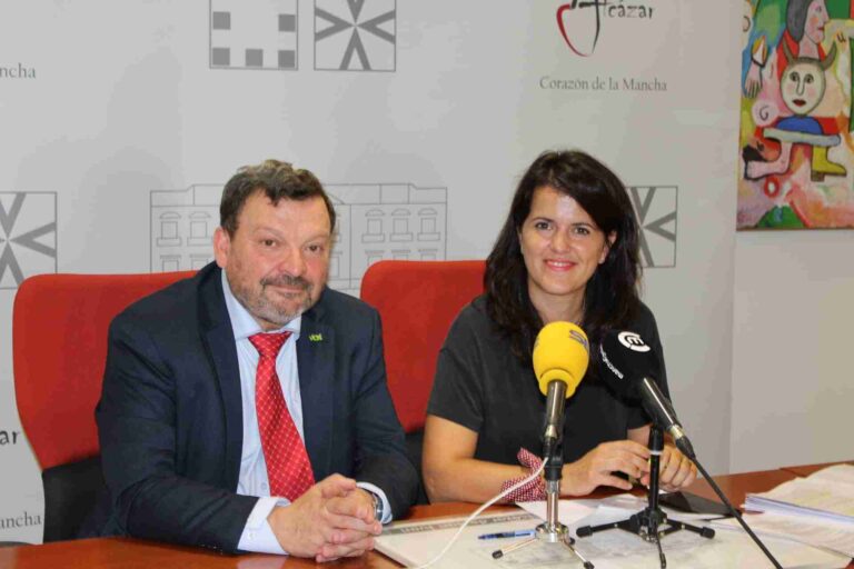 VOX se pronuncia en rueda de prensa sobre el tema de la aprobación en último pleno