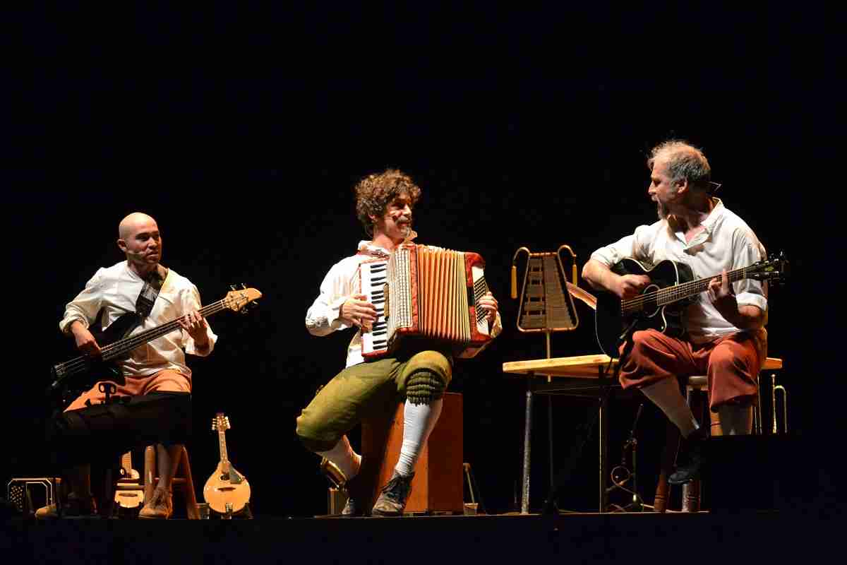 Un otoño teatral en Torralba de la mano de Amigos del Patio 1 Un otoño teatral en Torralba de la mano de Amigos del Patio 1