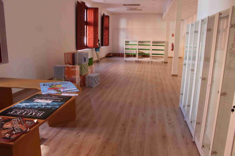 Vecinos de Alcázar ya pueden disfrutar del nuevo espacio de la Biblioteca Municipal