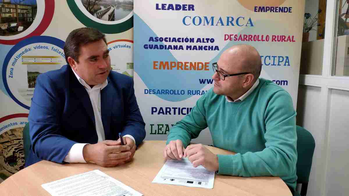 Alto Guadiana Mancha firmó un contrato con la empresa Prolicor SL de Daimiel para un proyecto con inversión cercana a 300.000 euros 1