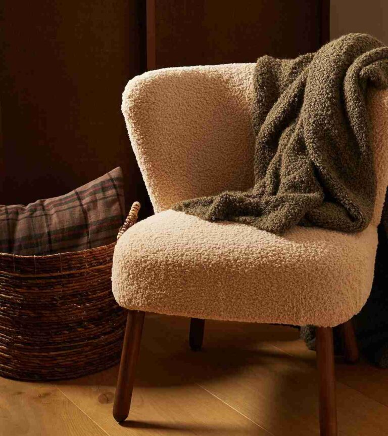 Elegantes muebles para dormitorio de Zara Home